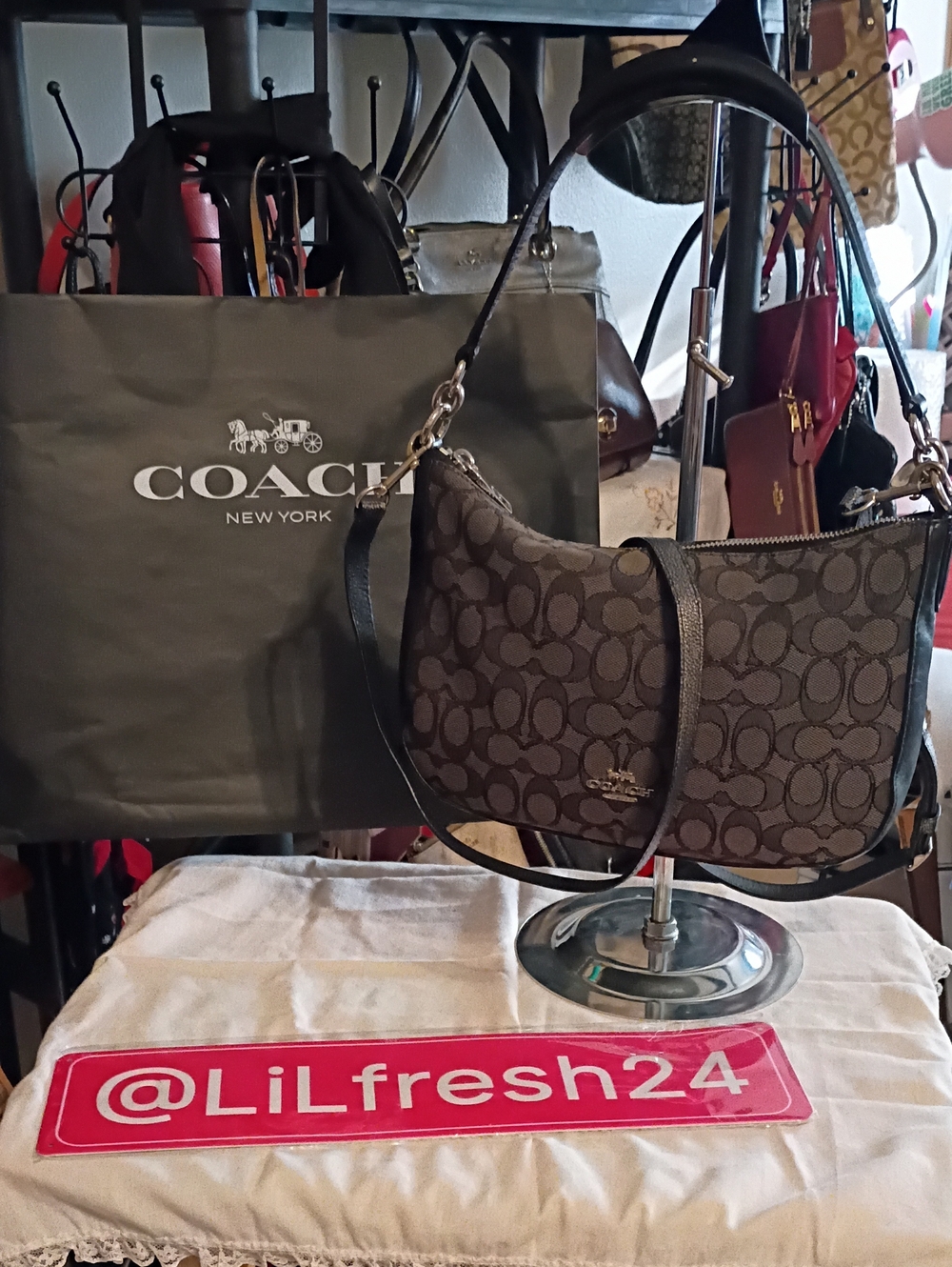 Coach Chelsea Crossbody - Picture 2 of 8